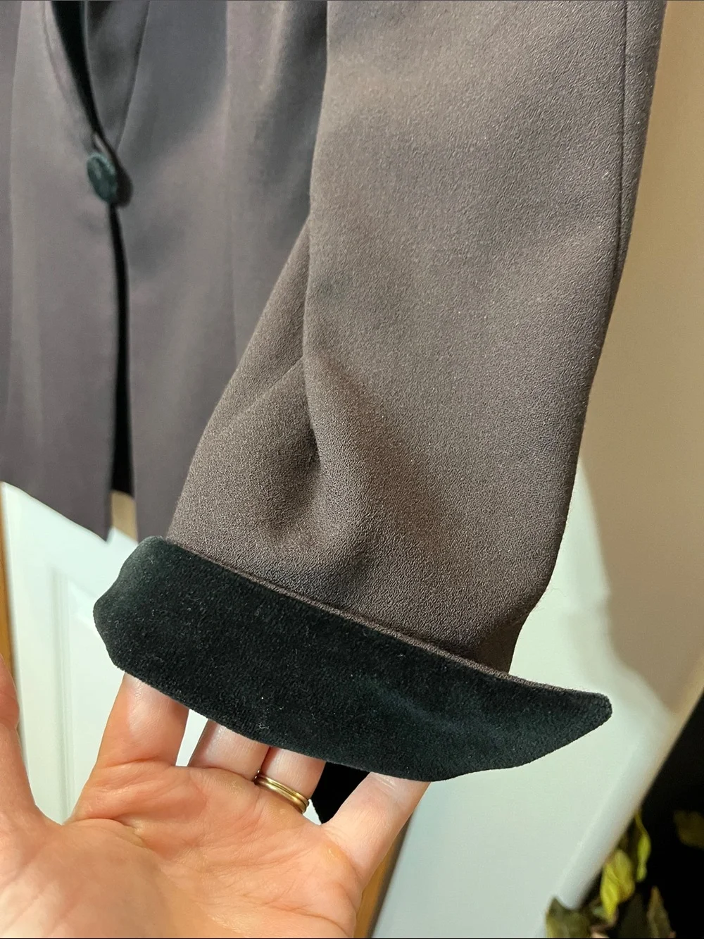 Vintage Christian Dior Brown Worsted Wool Blazer w/ Black Velvet Trim size 10